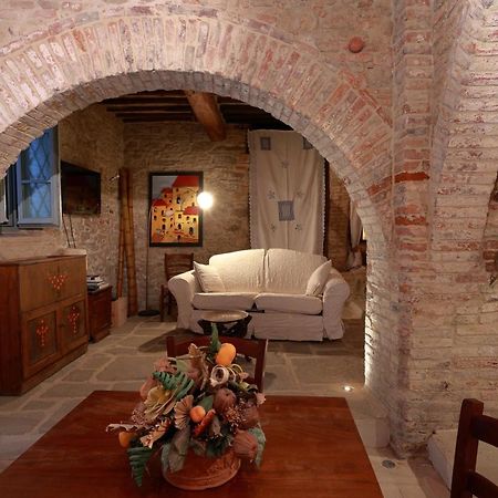 La Casina Del Lillotatini Apartment ปานิกาเล ภายนอก รูปภาพ