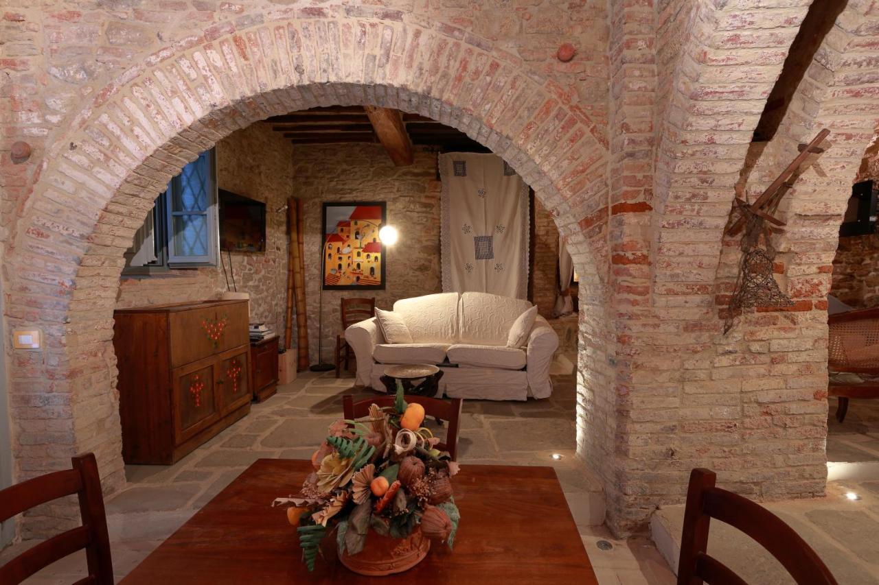 La Casina Del Lillotatini Apartment ปานิกาเล ภายนอก รูปภาพ
